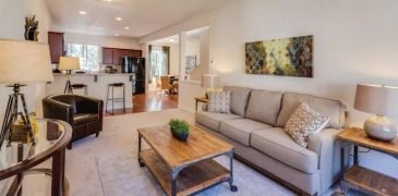 Why Independent Floors are Staging a Comeback This Festive Season